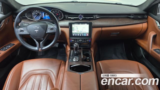 Maserati Quattroporte 2017 — photo 10