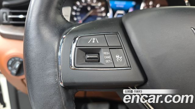 Maserati Quattroporte 2017 — photo 32