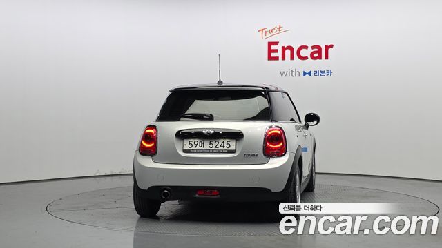 Mini Cooper 2018 — photo 4