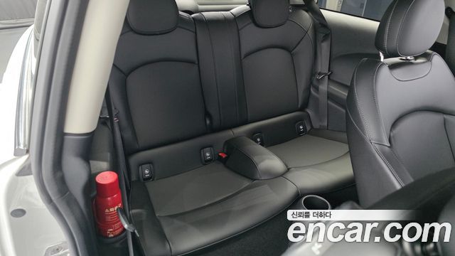 Mini Cooper 2018 — photo 18