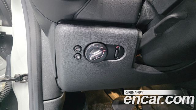 Mini Cooper 2018 — photo 22