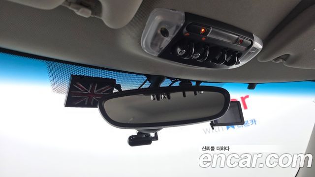 Mini Cooper 2018 — photo 24