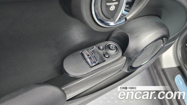 Mini Cooper 2018 — photo 25