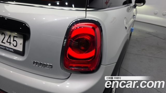 Mini Cooper 2018 — photo 9