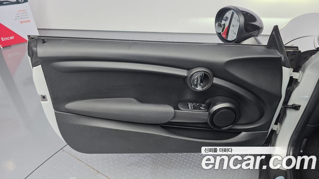 Mini Cooper 2018 — photo 14