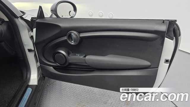 Mini Cooper 2018 — photo 15