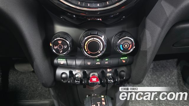 Mini Cooper 2018 — photo 27
