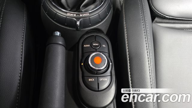Mini Cooper 2018 — photo 28