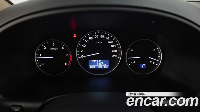 Hyundai Starex 2019 — photo 8