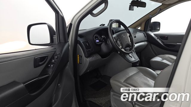 Hyundai Starex 2019 — photo 10