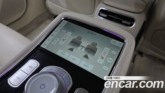 Genesis G90 2023 — photo 17
