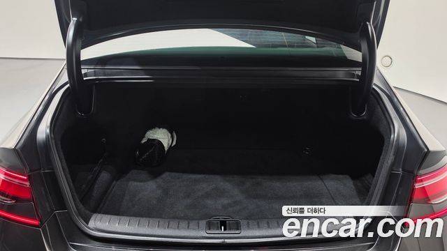 Genesis G90 2023 — photo 20