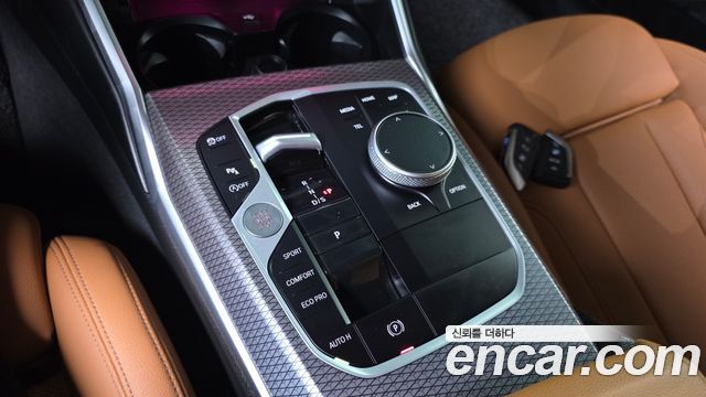 BMW 3-Series 2025 — photo 9