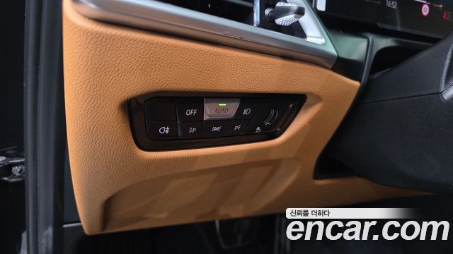 BMW 3-Series 2025 — photo 12