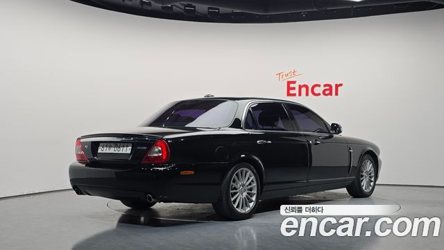 Jaguar XJ 2008 — photo 2