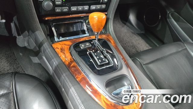 Jaguar XJ 2008 — photo 12