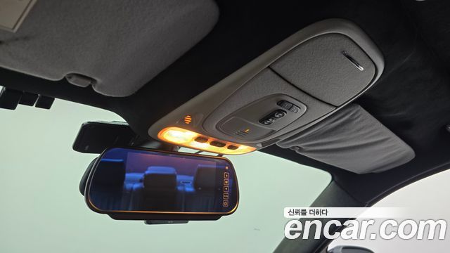 Jaguar XJ 2008 — photo 20