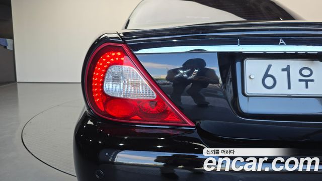 Jaguar XJ 2008 — photo 9