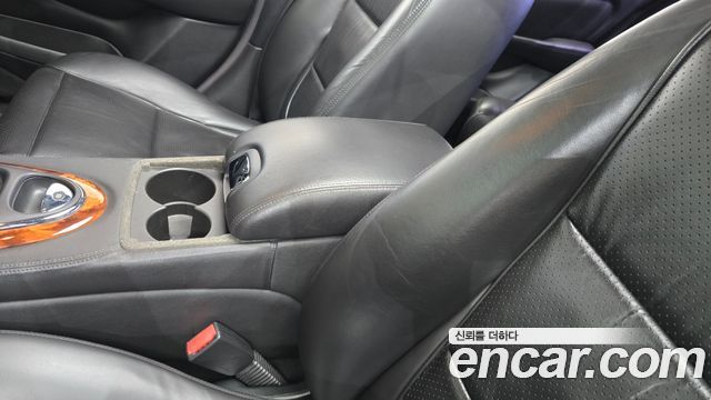 Jaguar XJ 2008 — photo 27