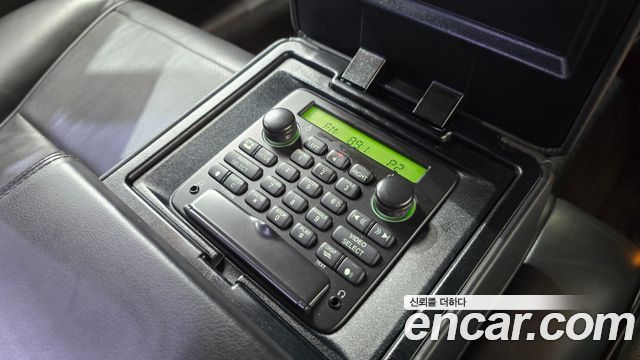 Jaguar XJ 2008 — photo 28