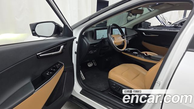 Kia EV6 2023 — photo 13