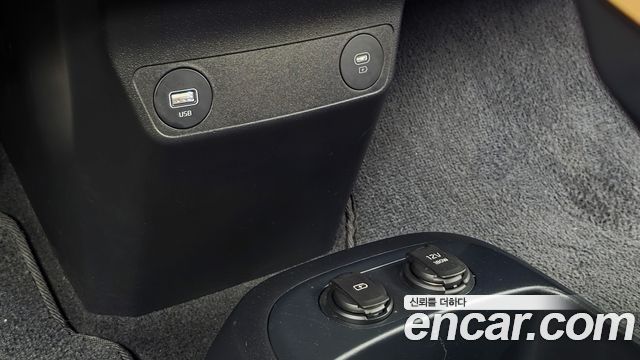 Kia EV6 2023 — photo 18