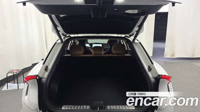 Kia EV6 2023 — photo 25