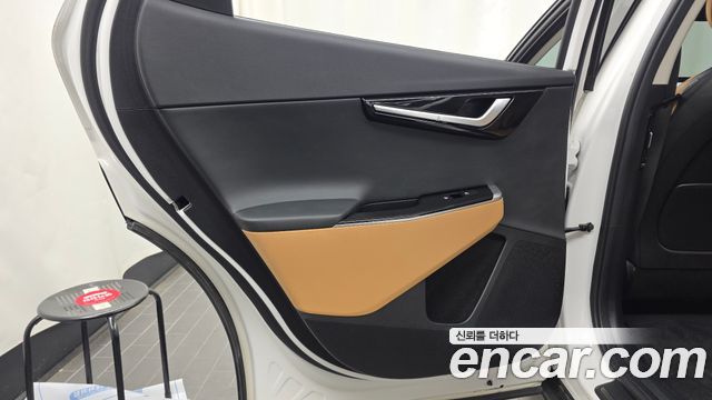Kia EV6 2023 — photo 15