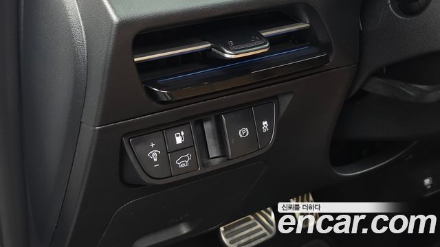 Kia EV6 2023 — photo 28