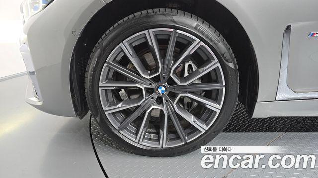 BMW 7-Series 2022 — photo 5