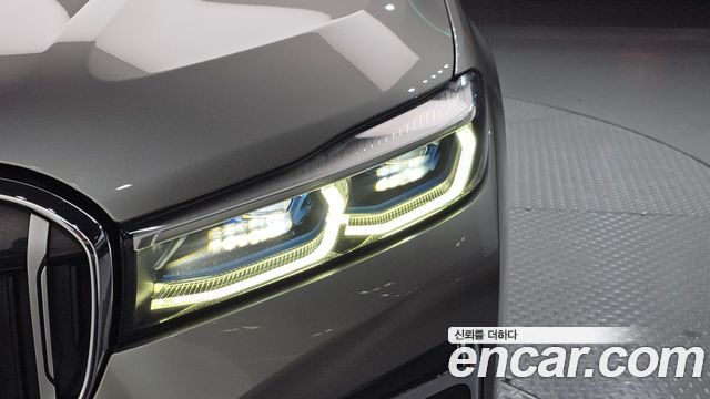 BMW 7-Series 2022 — photo 8