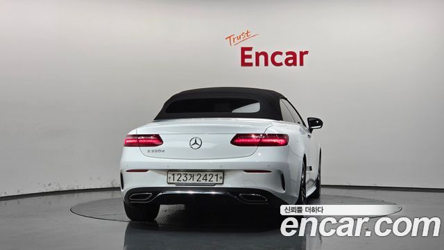 Mercedes-Benz E-Class 2018 — photo 4