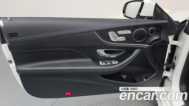 Mercedes-Benz E-Class 2018 — photo 14