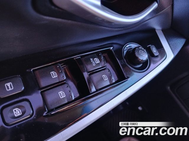 KG Mobility KORANDO 2014 — photo 17