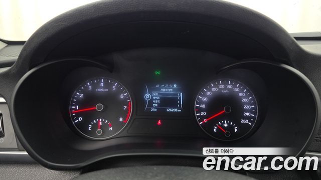 Kia K5 2016 — photo 11