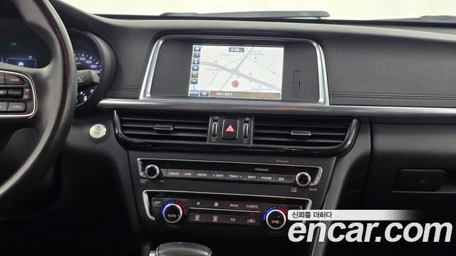 Kia K5 2016 — photo 20