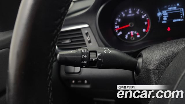 Kia K5 2016 — photo 23