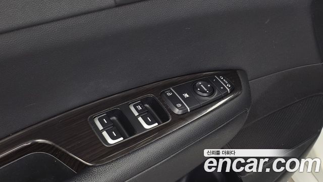 Kia K5 2016 — photo 27