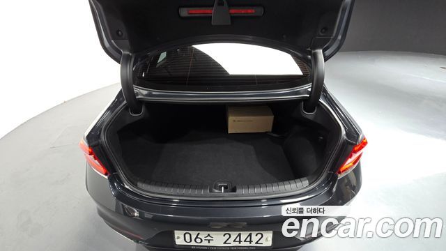 Hyundai Grandeur 2018 — photo 19