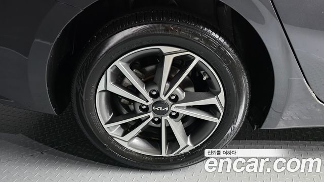 Kia K3 2024 — photo 5