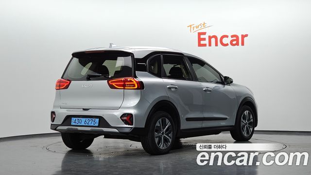 Kia Niro 2023 — photo 2