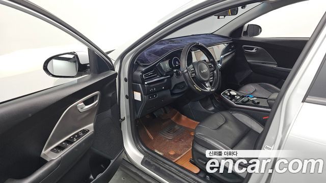 Kia Niro 2023 — photo 12