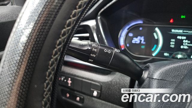 Kia Niro 2023 — photo 17