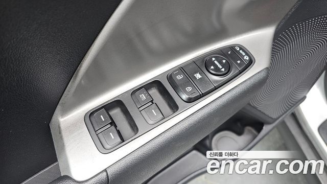 Kia Niro 2023 — photo 18