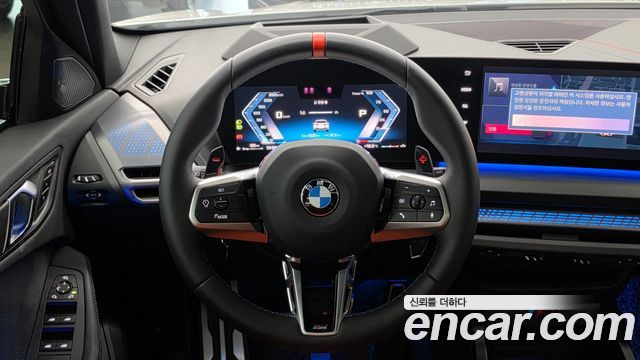 BMW 1-Series 2026 — photo 11