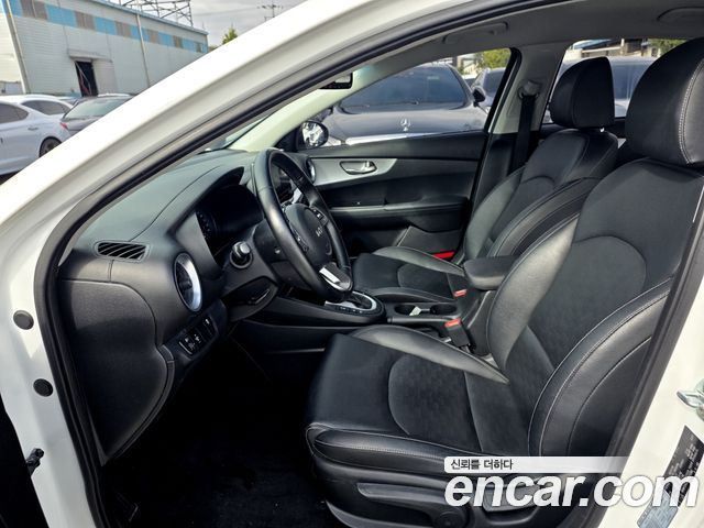 Kia K3 2022 — photo 12