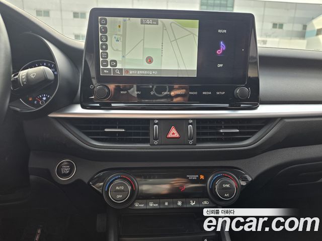 Kia K3 2022 — photo 16