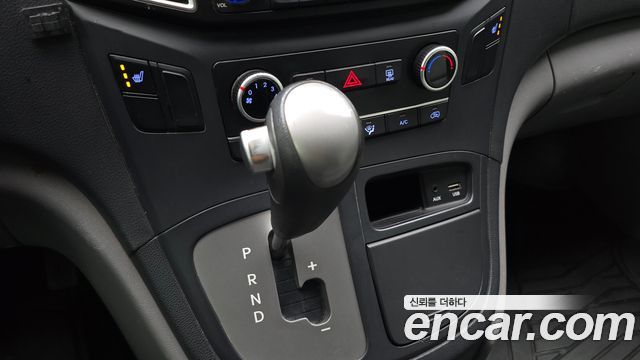 Hyundai Starex 2016 — photo 9