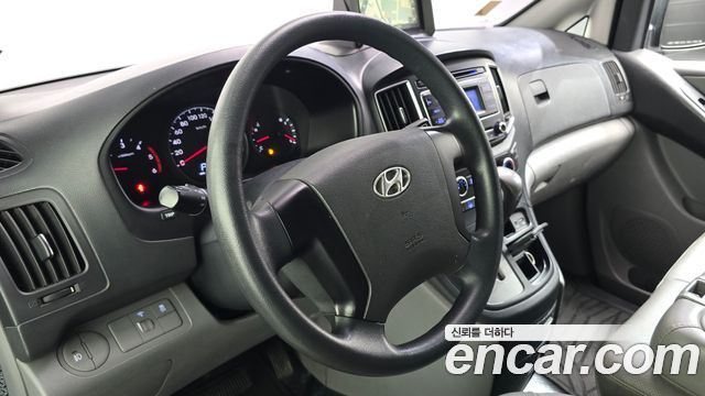 Hyundai Starex 2016 — photo 13