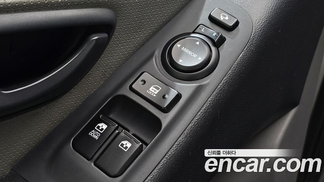 Hyundai Starex 2016 — photo 14